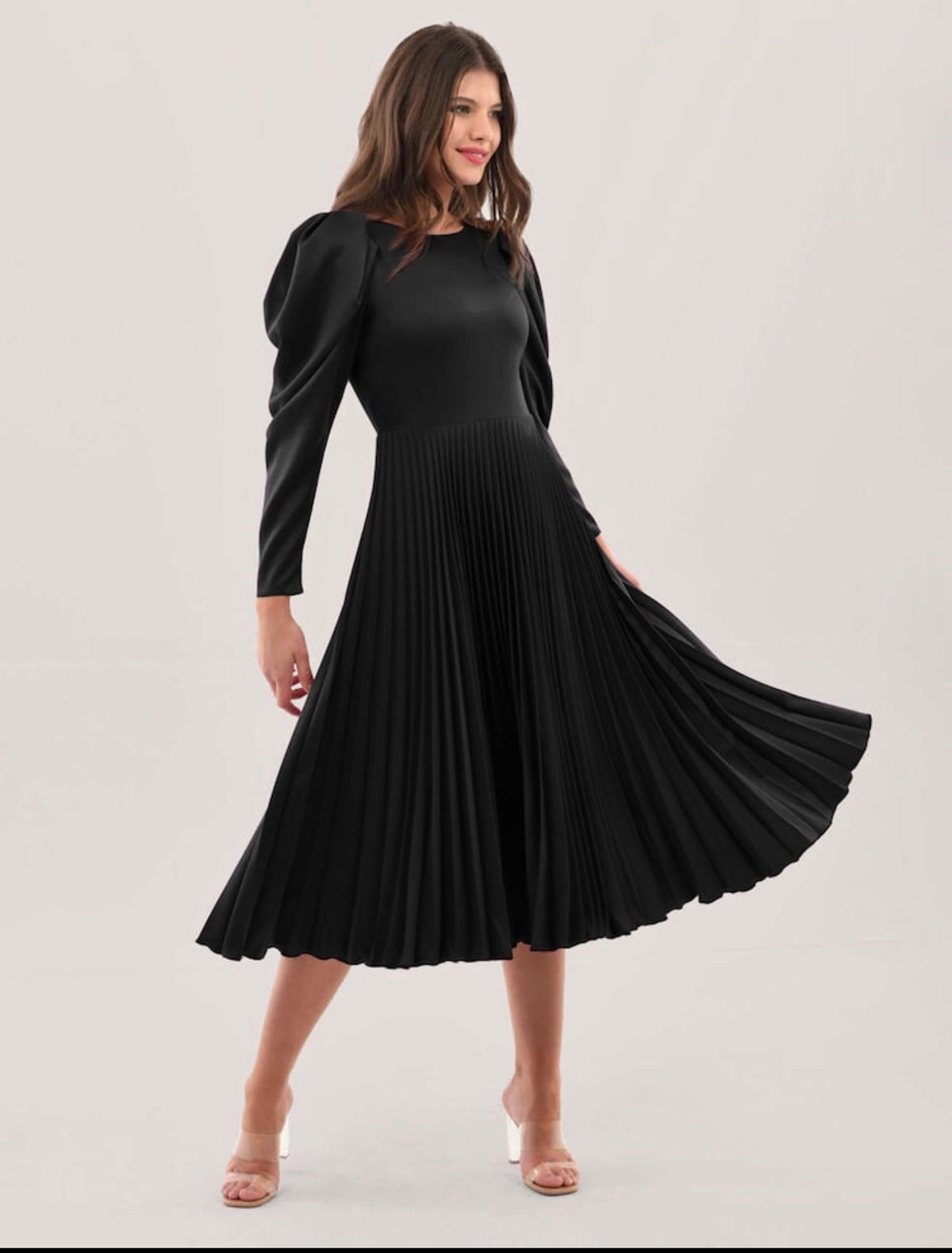 Midi skater black pleated dress