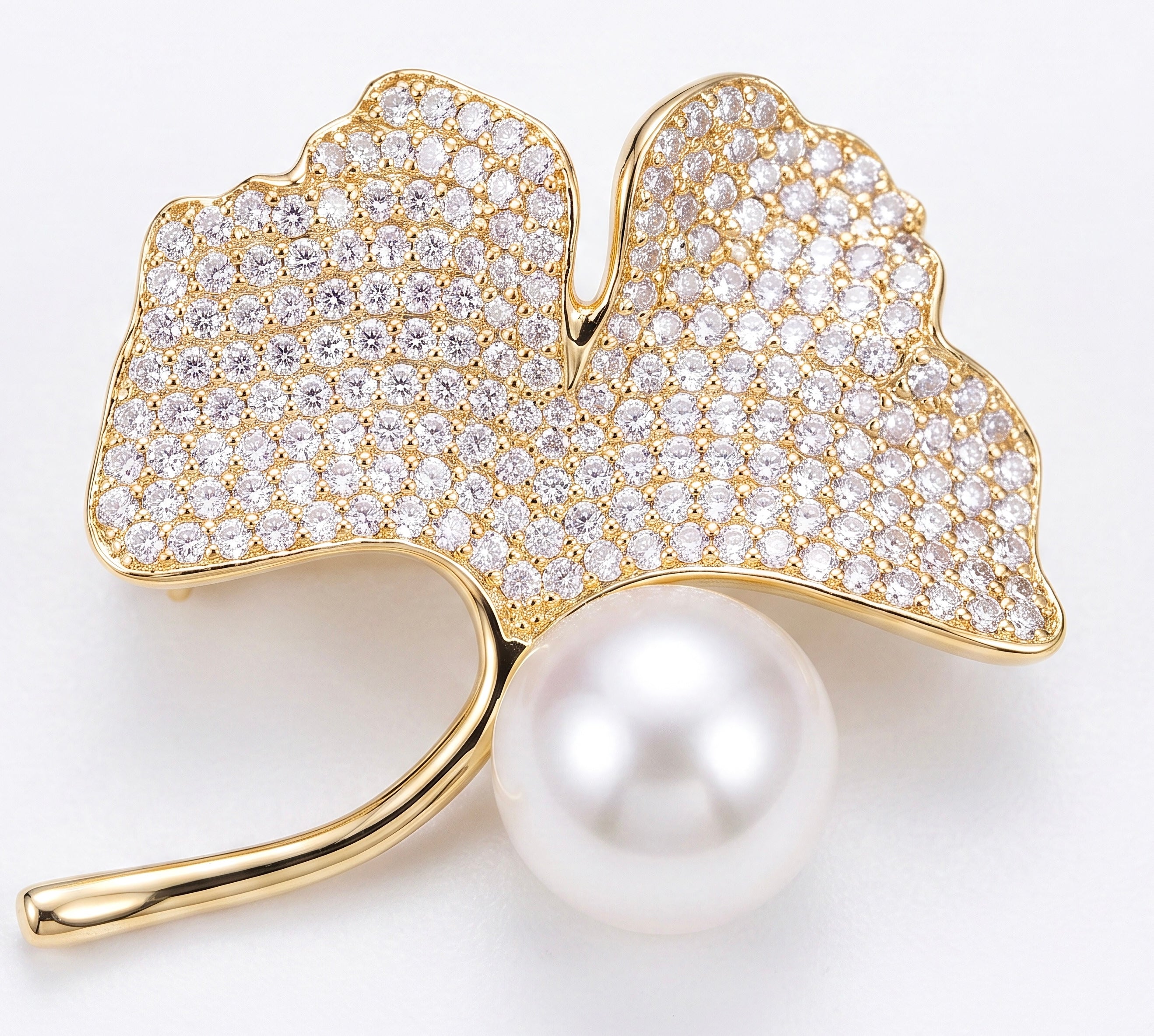 Gold brooch