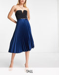Blue pleated skirt